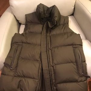 Banana Republic puffer vest